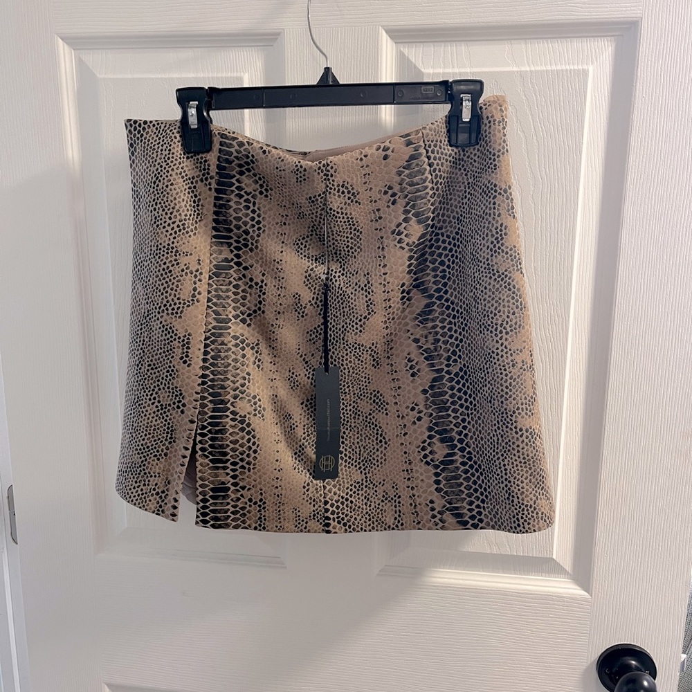 House of Harlow skirt